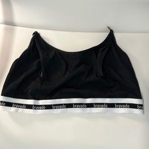 Bravado Designs hands free clip and pump bra XL